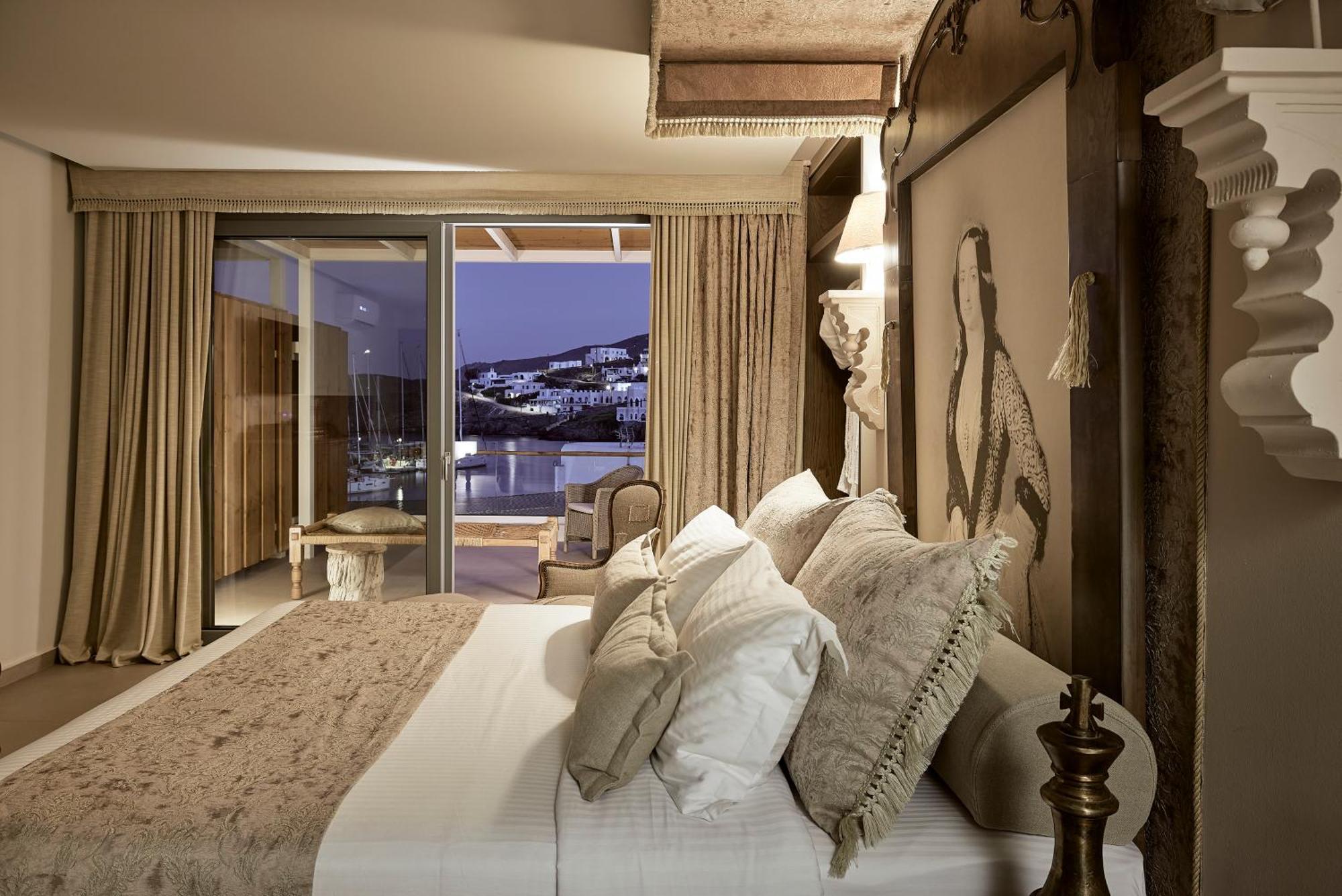 Отель Kythnos Bay 3*