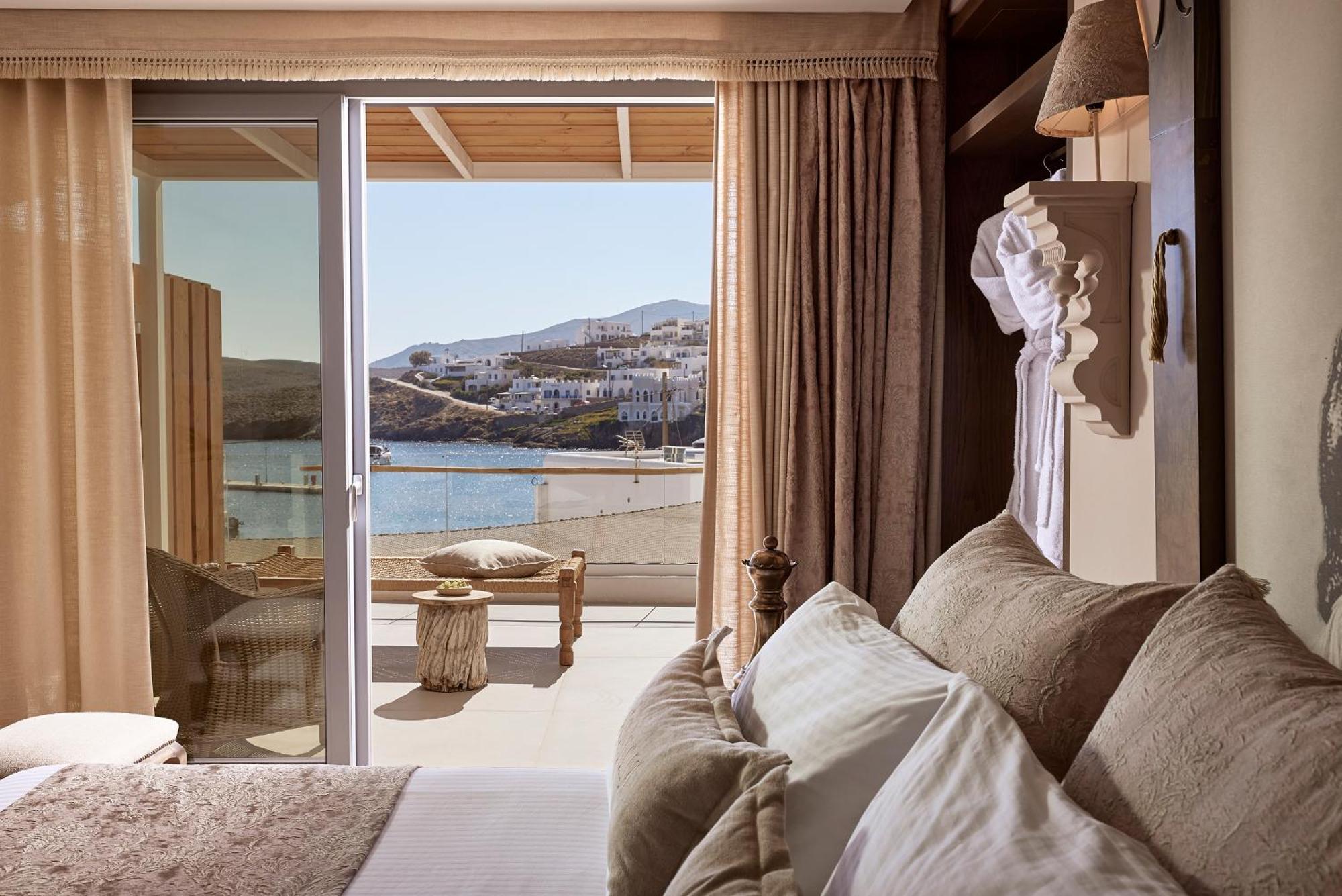 Kythnos Bay Отель
