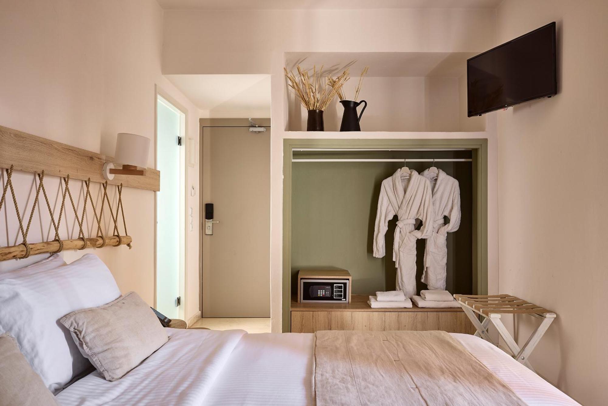 Kythnos Bay Отель 3*